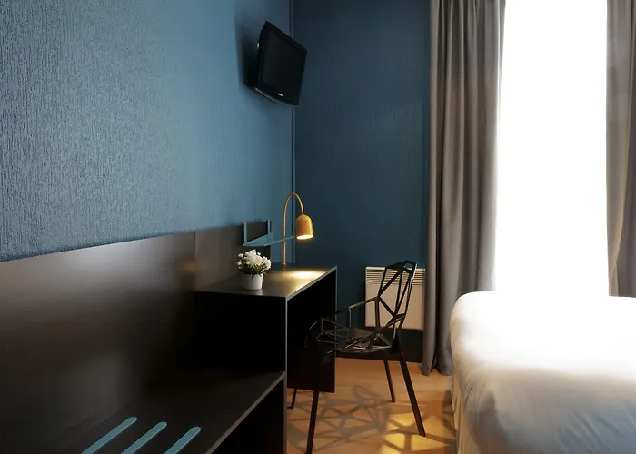 ダヴァル 2* パリ