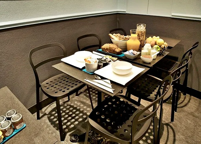 ダヴァル 2* パリ