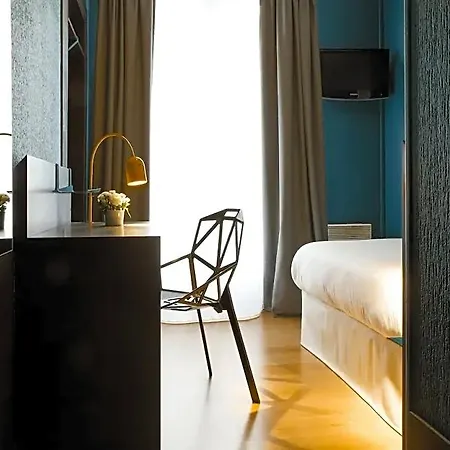 Daval Hotel