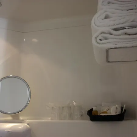Daval Hotell 3*